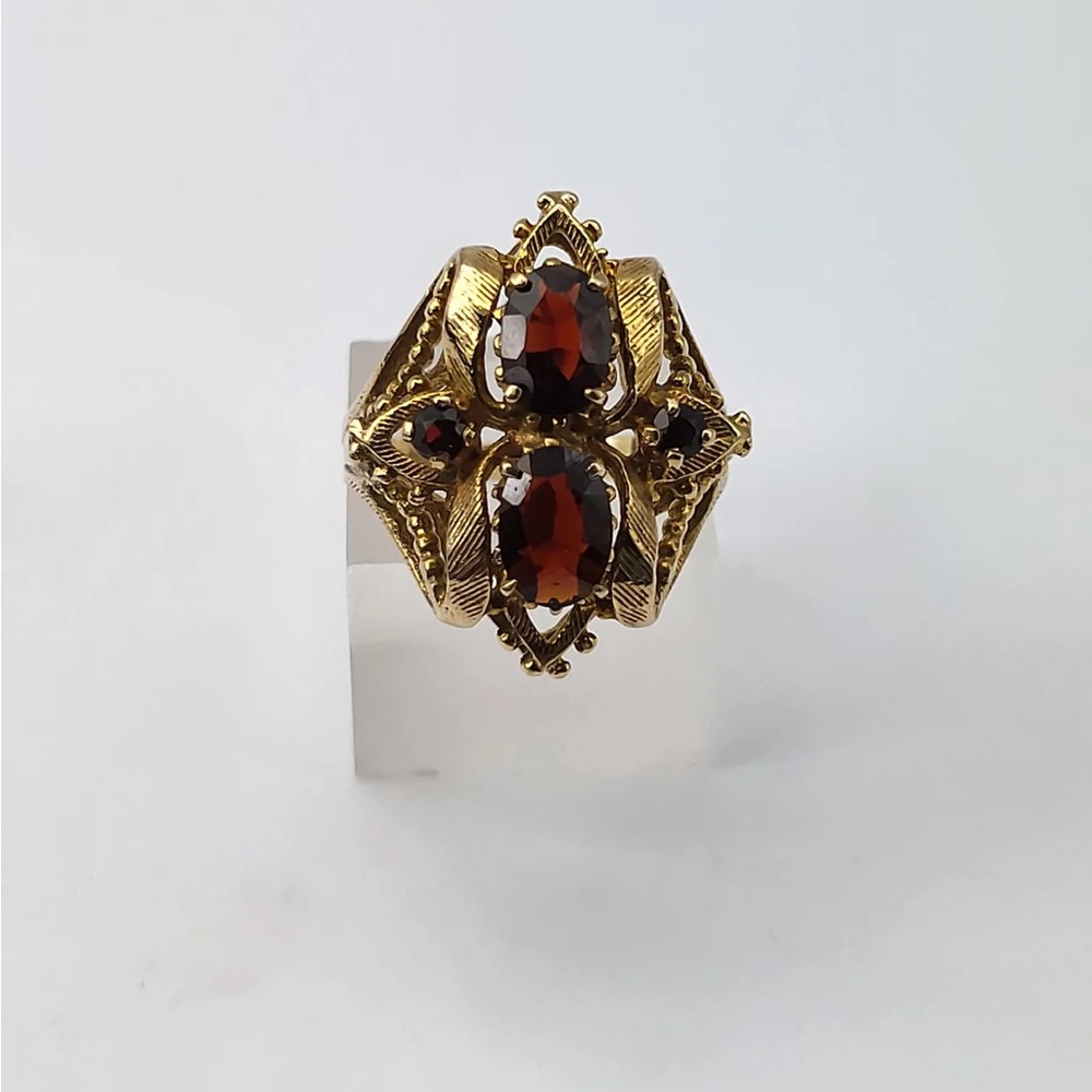 Gold Garnet Ring